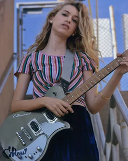 Trinity Rose autograph