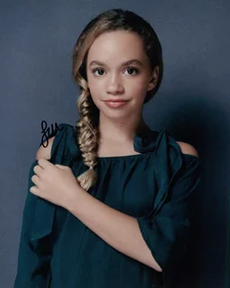 Jillian Shea Spaeder autograph