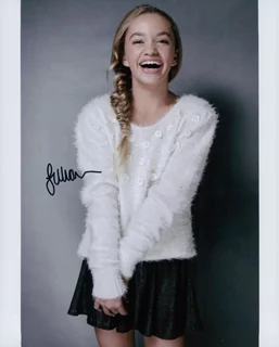 Jillian Shea Spaeder autograph