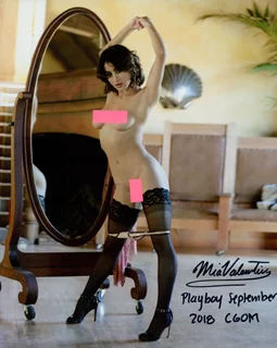 Mia Valentine autograph