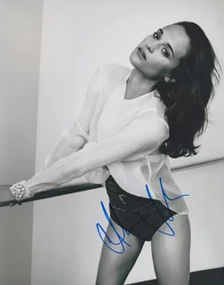 Alicia Vikander autograph