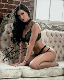 Yulia Foxx autograph