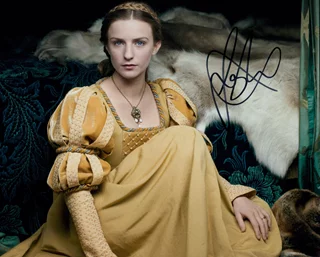 Faye Marsay autograph