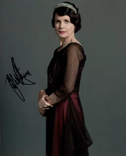 Elizabeth McGovern autograph