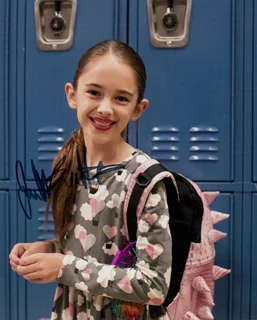 Julia Butters autograph