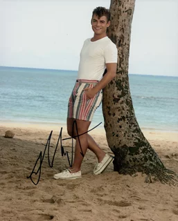 Garrett Clayton autograph