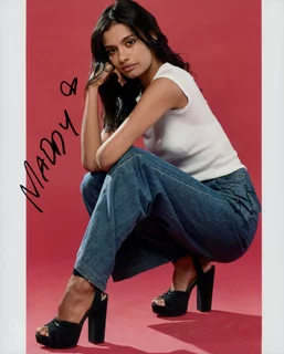Madeleine Madden autograph