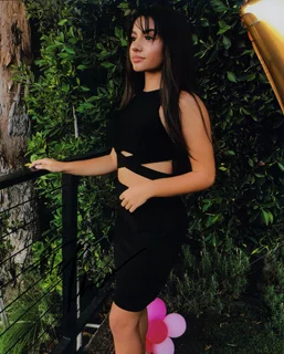 Tatiana McQuay autograph