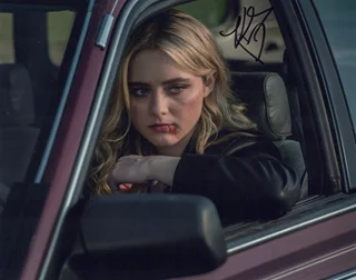 Kathryn Newton autograph