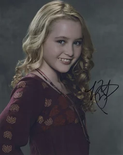 Kathryn Newton autograph