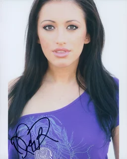 Devanny Pinn autograph