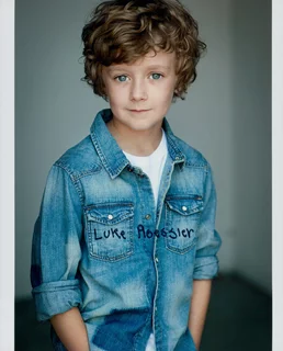 Luke Roessler autograph