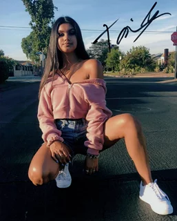 Talin Silva autograph