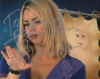 Zoe Wanamaker autograph