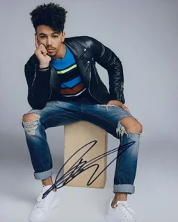 Dominique Columbus autograph