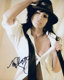 Moniqua Plante autograph