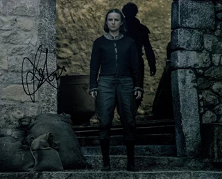 Faye Marsay autograph