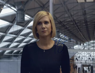 Kristen Wiig autograph