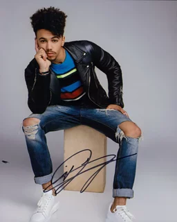 Dominique Columbus autograph