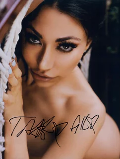 Tatiana Eriksen autograph