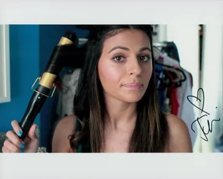 Teni Panosian autograph