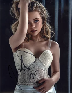 Jade Pettyjohn autograph