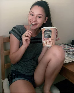 Breana Raquel autograph