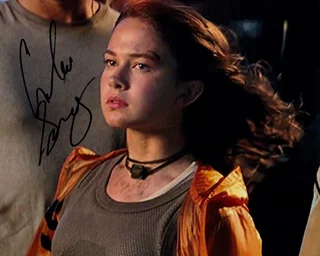 Cailee Spaeny autograph