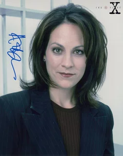 Annabeth Gish autograph