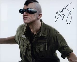 Evan Jonigkeit autograph