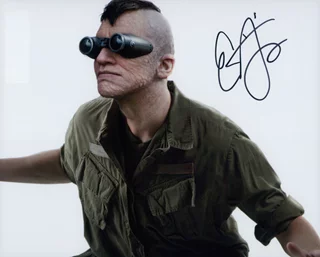 Evan Jonigkeit autograph