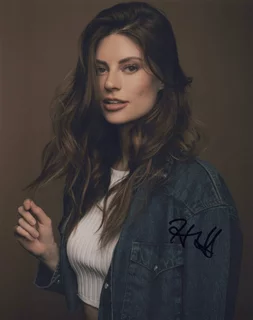 Hannah Stocking autograph