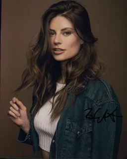 Hannah Stocking autograph