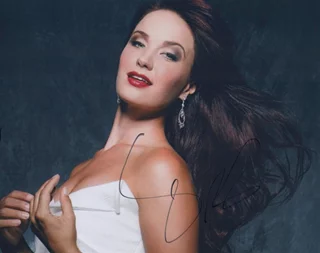 Sierra Boggess autograph