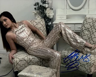 Paris Bravo autograph