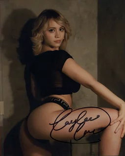 Caylee Cowan autograph