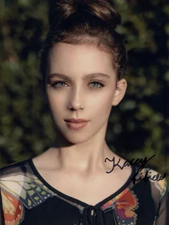 Kacey Fifield autograph