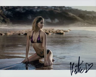 Kaitlin Jochimsen autograph