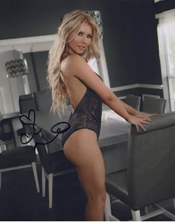Carrie Minter autograph