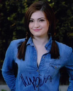 Alexis Raich autograph