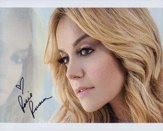 Rosie Rivera autograph