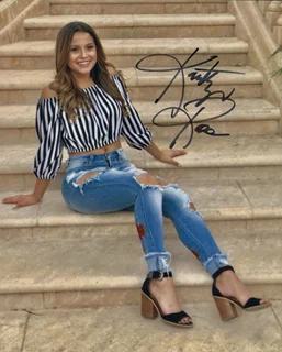 Kaitlyn Rose autograph