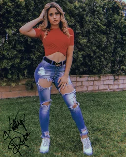 Kaitlyn Rose autograph