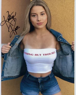 Kaitlyn Rose autograph