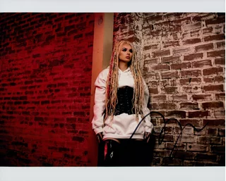 Zhavia Ward autograph