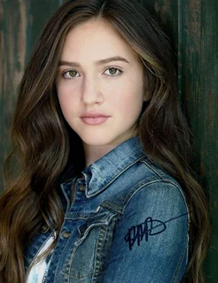 Pilot Paisley-Rose autograph