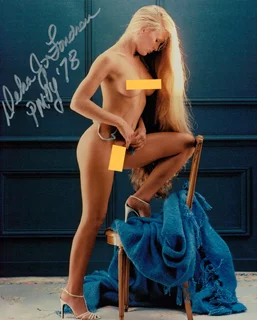 Debra Jo Fondren autograph