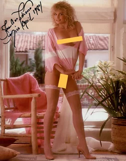 Lesa Ann Pedriana autograph