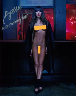 Brittny Ward autograph