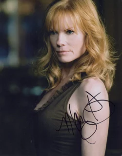 Marg Helgenberger autograph
